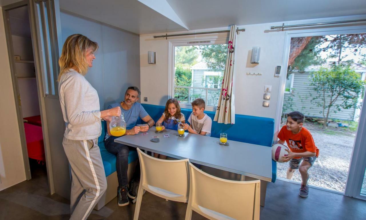 Camping Marina Plage Vitrolles  Exteriör bild